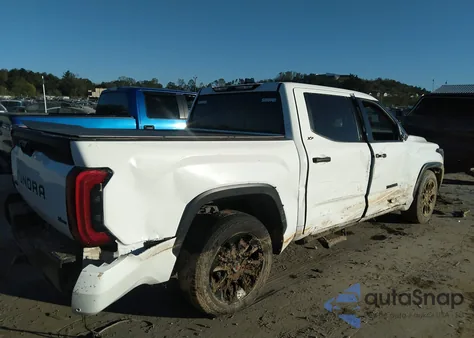 2023 Toyota Tundra Crewmax Sr z USA, uszkodzony, nr VIN 5TFLA5DBXPX109117